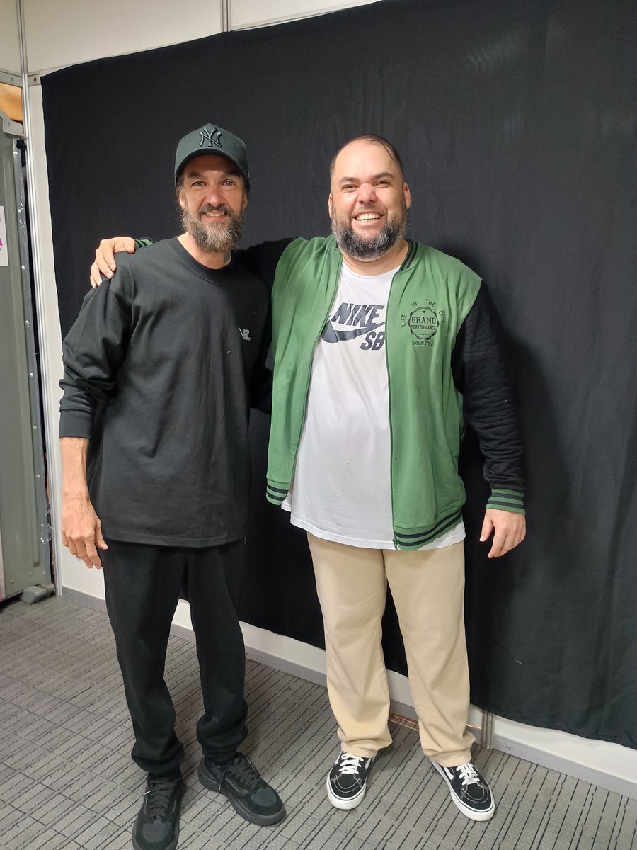 johnascnc's tweet photo. @ArmandinhoMesmo Conheci você em Garanhuns-PE, nem consegui me expressar o quanto você faz parte da minha vida, obrigado por tanto, por me receber tão bem, ter me dado atenção, um abraço. Sou seu fã desde a adolescência e pude realizar o sonho de te conhecer. OBRIGADO ARMANDO ❤️ https://t.co/q44VB4AfXU