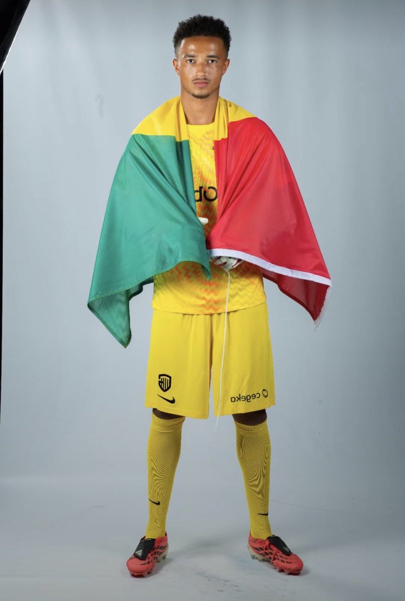 nationfootmali's tweet photo. 🚨 Émile Doucoure choisit le Mali ! 🇲🇱

Le prometteur gardien Émile Doucoure a rencontré Samba Sow, Team Manager des Aigles, et a décidé de représenter le Mali. https://t.co/VNgxCi9rJU