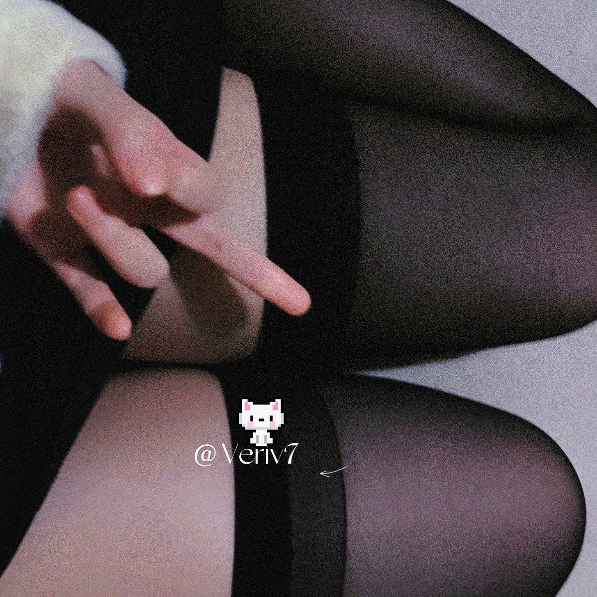 Veriv7's tweet photo. 这么坐真的挺费腿的
戳你们屁屁 https://t.co/IWeZnJGGxA