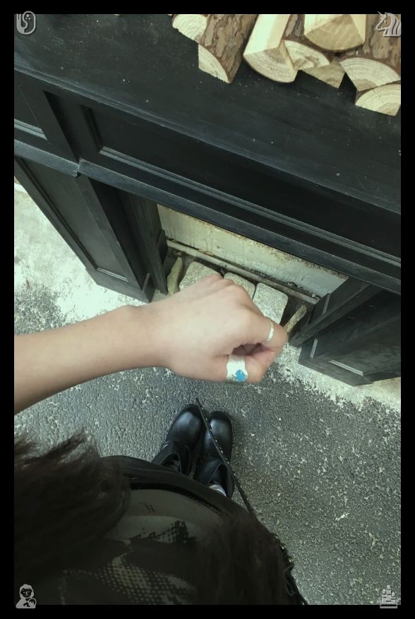 Rioga20's tweet photo. 💍Embrace love in every fleeting moment that passes by. At precisely seven, a knock echoed at her door. Elena inhaled deeply, straightened her gown, and swung the door open. There stood Julian, dressed in a casual shirt and dark trousers, clutching a modest bunch of wildflowers https://t.co/cfgP3IwXu3