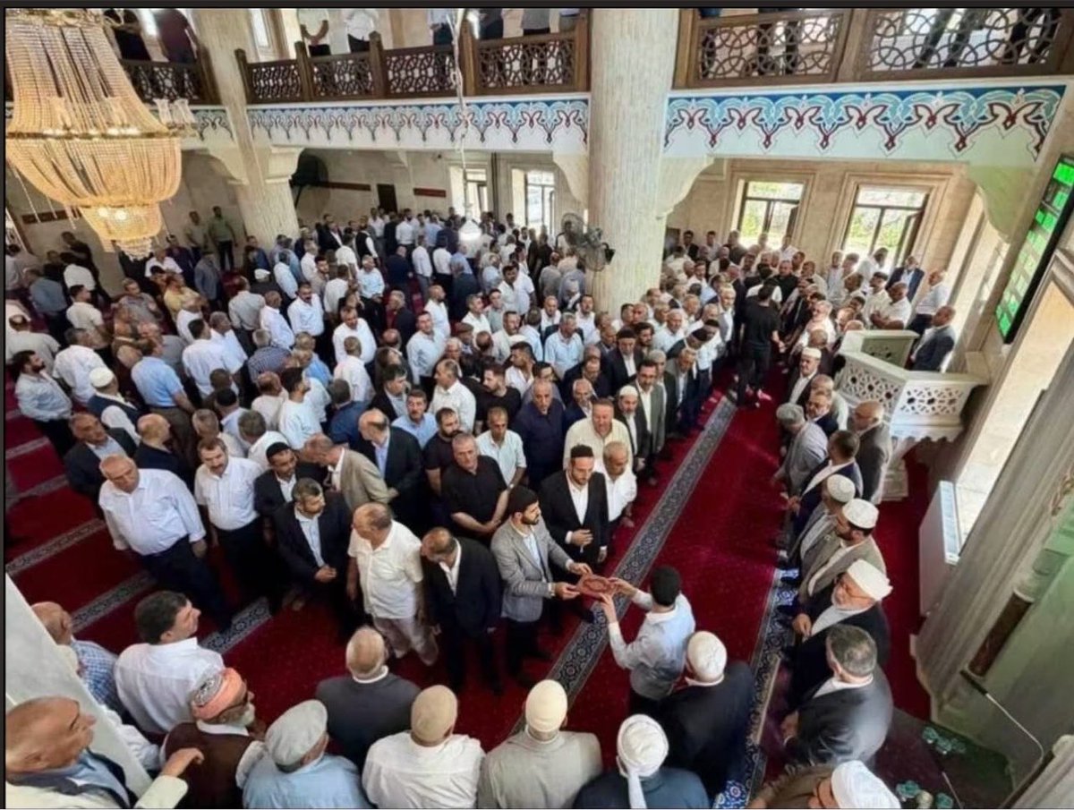 AkPartiGuroymak's tweet photo. 📍 AYEŞ ve DAĞGEÇEN Aileleri Barış Töreni

İlçe Başkanımız Sn.@Nihat_yvz ve teşkilat mensuplarımız ile birlikte, 

Bölgemizin huzuru ve toplumsal barışının güçlenmesi adına büyük önem taşıyan AYEŞ ve DAĞGEÇEN aileleri arasındaki barış törenine katılım sağladılar
@T_Bedirhanoglu https://t.co/9EOWEx8Ib3