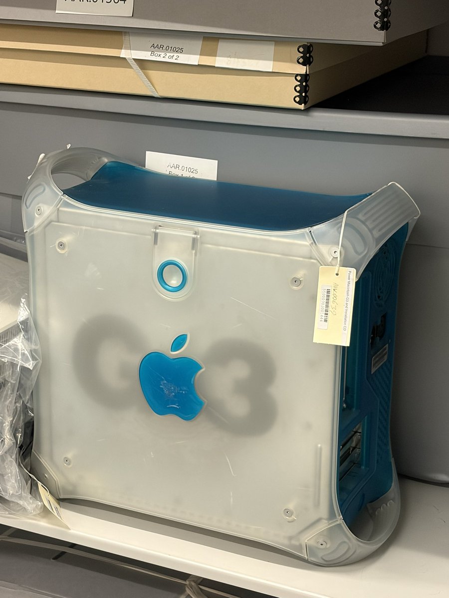 LChenlz's tweet photo. I visited Microsoft Archive today. They have more Apple computers than you might think 🤣 Here’s what I found! (8/9)

* Power Macintosh G3 (1999): Its translucent blue-and-white tower was Apple's post-iMac reinvention of the professional Mac. It introduced USB and FireWire to Apple's pro line, ditched legacy ports, and became famous for its tool-free swing-open side door that exposed the entire motherboard. A striking bridge between the beige Power Mac era and the modern Mac.