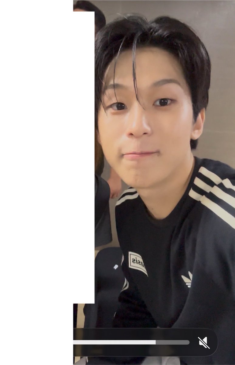 yeonge28's tweet photo. 내 기니…….. https://t.co/MbjnxPq3ny