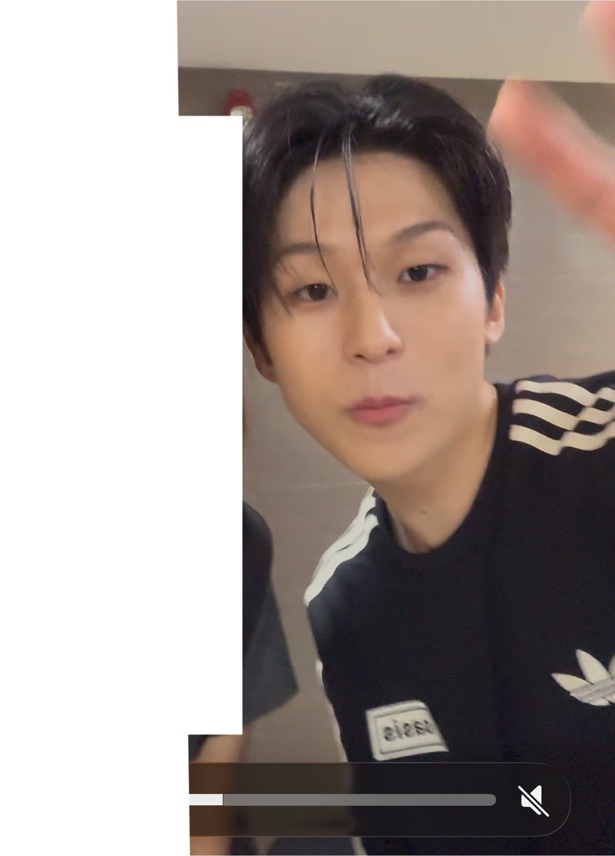 yeonge28's tweet photo. 내 기니…….. https://t.co/MbjnxPq3ny