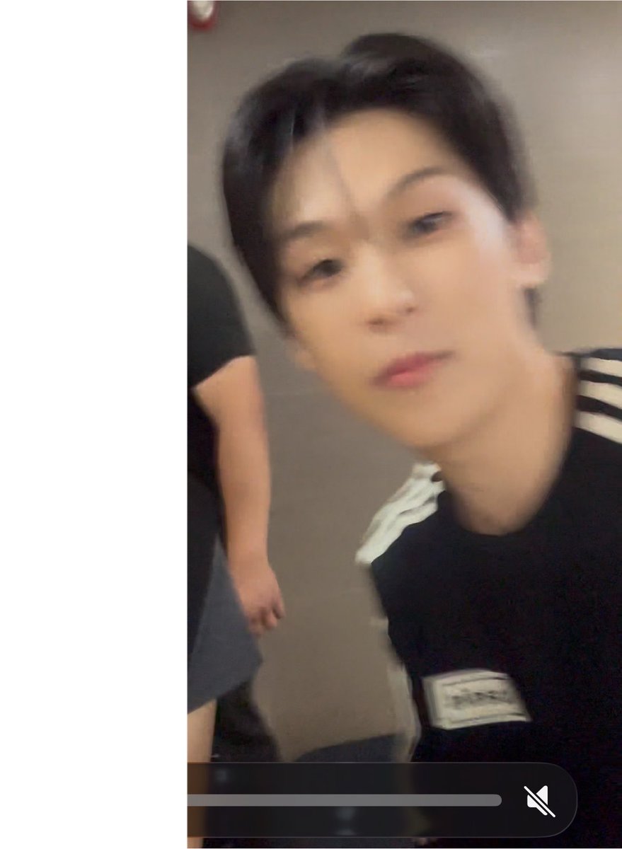 yeonge28's tweet photo. 내 기니…….. https://t.co/MbjnxPq3ny