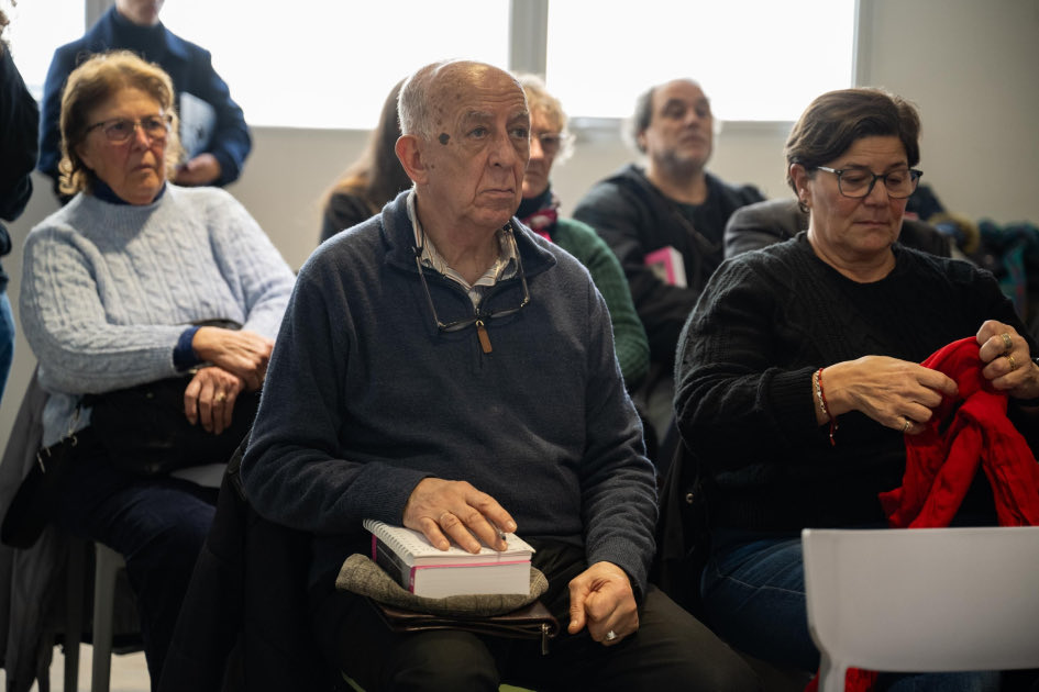 compresidencia's tweet photo. 📉 @BPSuy redujo la tasa de interés de todos sus préstamos sociales y abrió nueva línea de crédito.

Los créditos sociales para jubilados y pensionistas, así como los préstamos para tratamientos dentales, audífonos, lentes y prótesis, contarán con tasas de interés más bajas a partir de agosto.
 
 ➡️ La baja es de 2,25 puntos porcentuales para los créditos a pagar en 6 y 12 cuotas.

 ➡️ Y de 2,75 puntos porcentuales en los préstamos a devolver en 18 y 24 cuotas. 
 
 🗓️ Adicionalmente, desde noviembre y por 90 días se aplicarán tasas diferenciales para jubilados y pensionistas de menores ingresos.  
 
 🔗 https://t.co/46V832FOT5