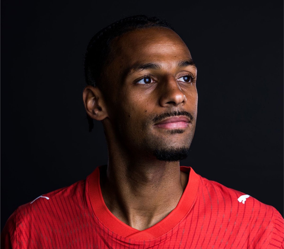 GonzaloTortosa's tweet photo. 🔴⚪️🚨 Noticia @elchiringuitotv:

❗️💰 La cláusula de Djibril Sow en el Sevilla FC es de 4M€. Esto pagaría el Genoa por el suizo.

↪️ Su cláusula bajó el verano pasado al aceptar prorratear su contrato para ayudar al club por su situación económica.

La operación está muy avanzada tras el OK del suizo al club italiano, pero todavía no cerrada al 100%. Muy cerca. 

Iremos informando en @elchiringuitotv
