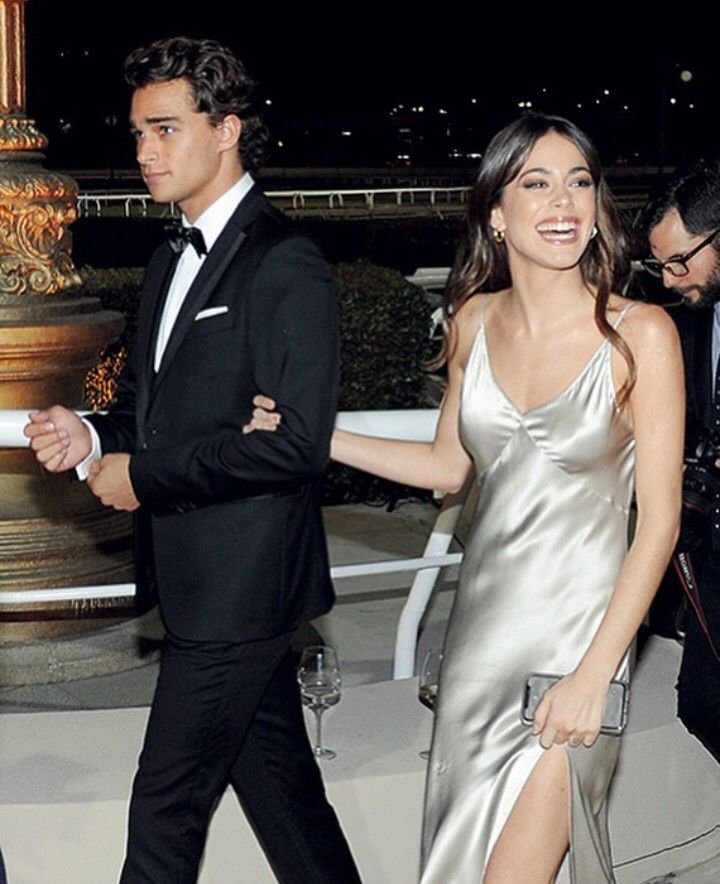 riskytini's tweet photo. Je suis vraiment nostalgique de ce couple attrapez pas ma veste svp

(La dernière photo est encore mon fond d'écran dr tablette je blague pas....) https://t.co/un436Qiqgg