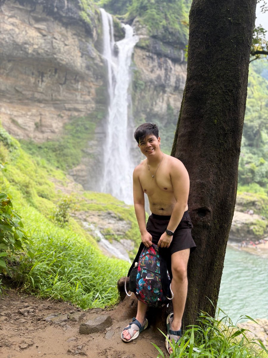 theo_chuuuu's tweet photo. [BOYFRIEND APLICATION]

Name: Jem/theo
Age: 28
Occupation: CPA
Domicile: Bulacan
Zodiac: Taurus
Height: 171 cm
Hobby: Traveling between the mountains and the sea. ⛰️🌊✈️
Fun fact: Trying out different side quests lately. My latest obsession - cheap flights. https://t.co/l1Y7n0pip8