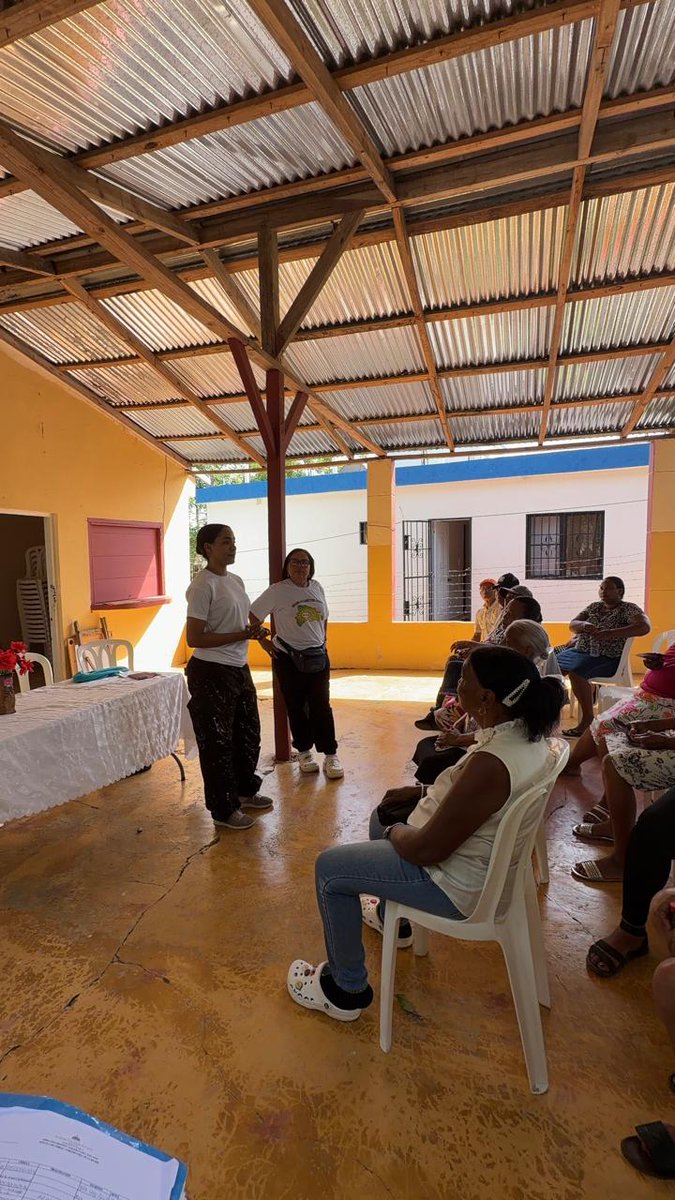 osamrd's tweet photo. Quien explicó cómo la OSAM potencia el crecimiento rural y la vinculación de mercados.
El evento contó también con el respaldo de Johanna Ortiz, encargada subzonal de El Seibo por la OSAM.

@AgriculturaRD 
@luisabinader 
#mujeresagropecuarias
#enfoquedegénero https://t.co/3NIoCBwbIq