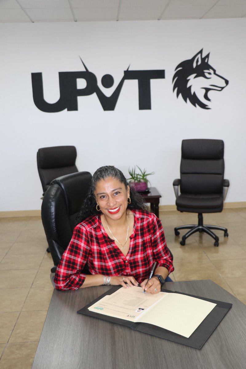 UPVToficial's tweet photo. Hoy en #UPVT se firmaron los Certificados de la Maestría en Administración, respaldando la preparación de nuestros estudiantes, a quienes felicitamos por concluir su formación. 🐺💼
@Sesyn_edomex @DGES_Edomex
#ElPoderDeLaEducación #EducaciónES
#SomosLobosBlancos #SomosUPVT https://t.co/sdNcWbDe12