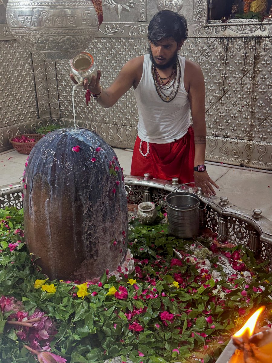 SoulOf_Bharat's tweet photo. Mahakal's silence speaks louder than the world's noise. https://t.co/meSDNVvGk6