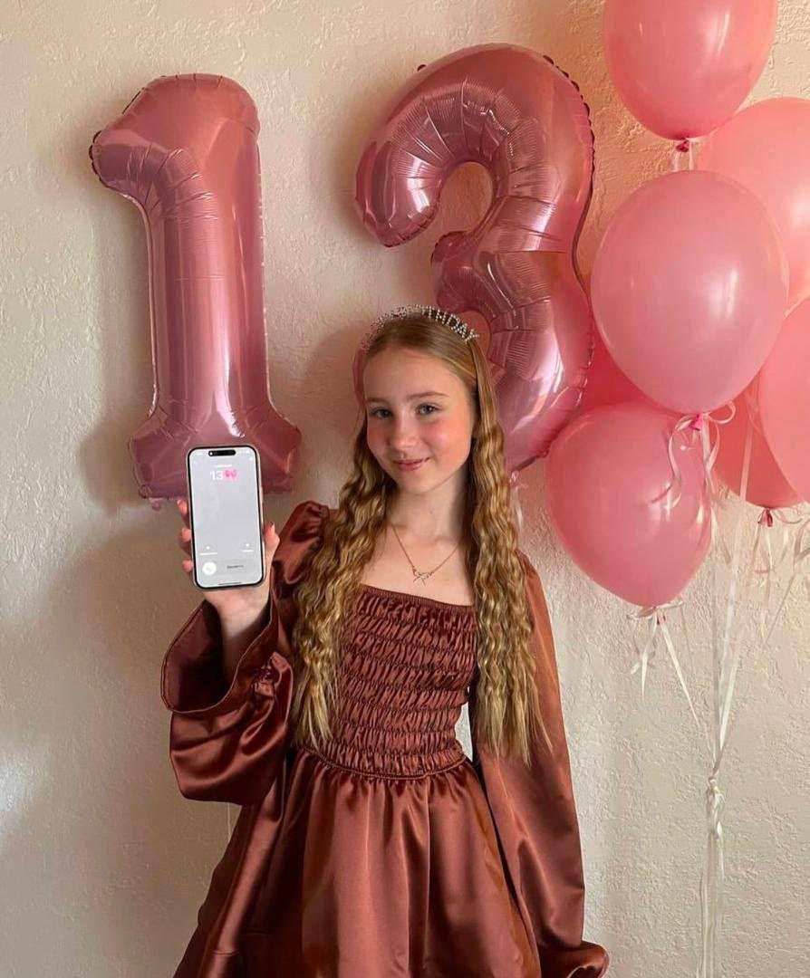 Emily636226's tweet photo. 14teeennnn 🥰 🥰 🥰 🥰 🥰 🥰 🥰 🥰 

Say hi to pretty Sophie

Zangi:1406131765 https://t.co/vbkaIW5CwR