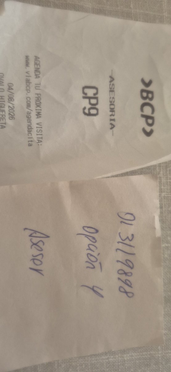 KarinaNovoaL's tweet photo. La paseada del @BCPComunica Resulta que voy al BCP, pregunto por mi crédito. En plataforma me dicen que NO PUEDEN VER que llame. Llamé, TAMPOCO PUEDEN DAR INFO, que saque una tarjeta para que me den información o que regrese a plataforma. BCP cree que puede usar mi tiempo. Pésimo https://t.co/oE84PpUxR1