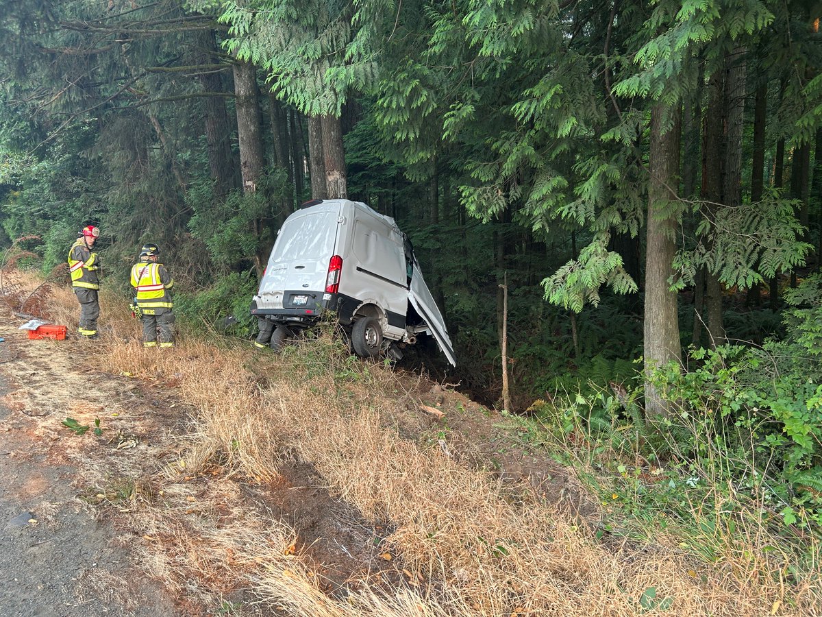 wspd2pio's tweet photo. This was from a collision this morning on SR 18.  This driver tried to pass a semi in using the median, clipped an attenuator, clipped the semi and then struck a tree.  Amazingly the driver did not sustain any injuries! https://t.co/AGNGfWSAEl