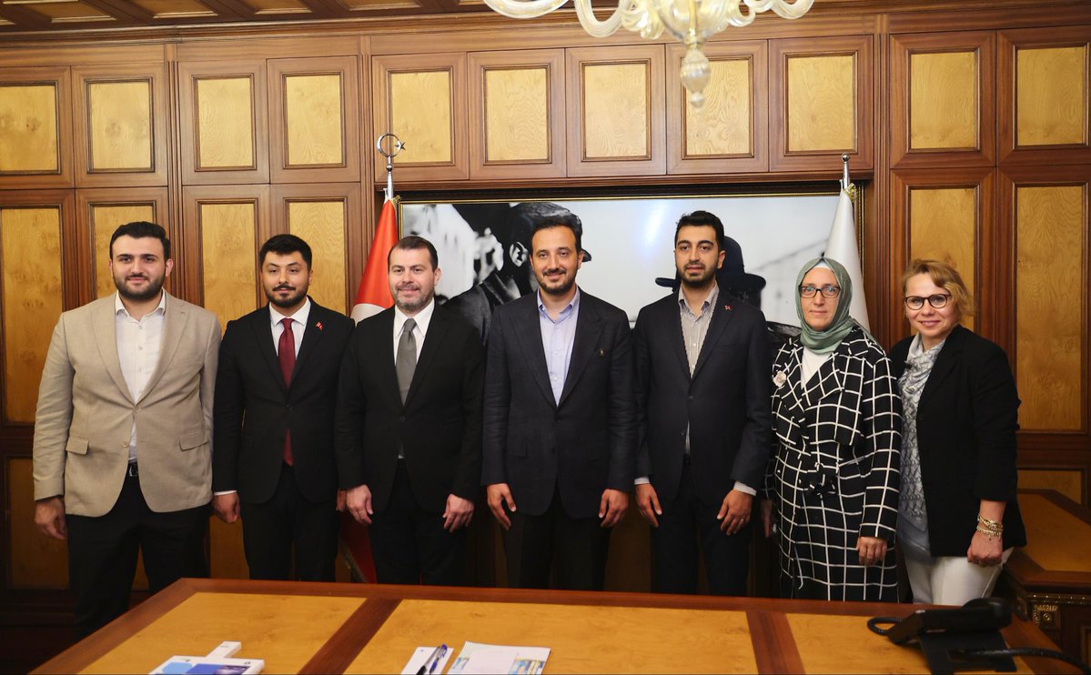 EyupKocalar's tweet photo. Genişletilmiş İlçe Toplantımızı; İlçe Başkanımız Şeref Çolak başkanlığında, İl Başkanımız Abdullah Özdemir, İl Gençlik Kolları Başkanımız Nevzat Yüce, Belediye Başkanımız Eren Ali Bingöl ve teşkilatımızın yoğun katılımıyla gerçekleştirdik. https://t.co/JHh1AkLUdI