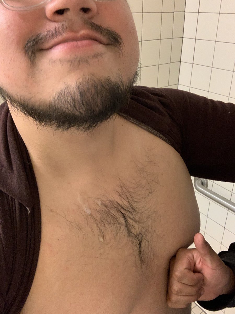 beefbarrybj's tweet photo. @BeardedBj College Restrooms are fun places https://t.co/yJsBfprm3y