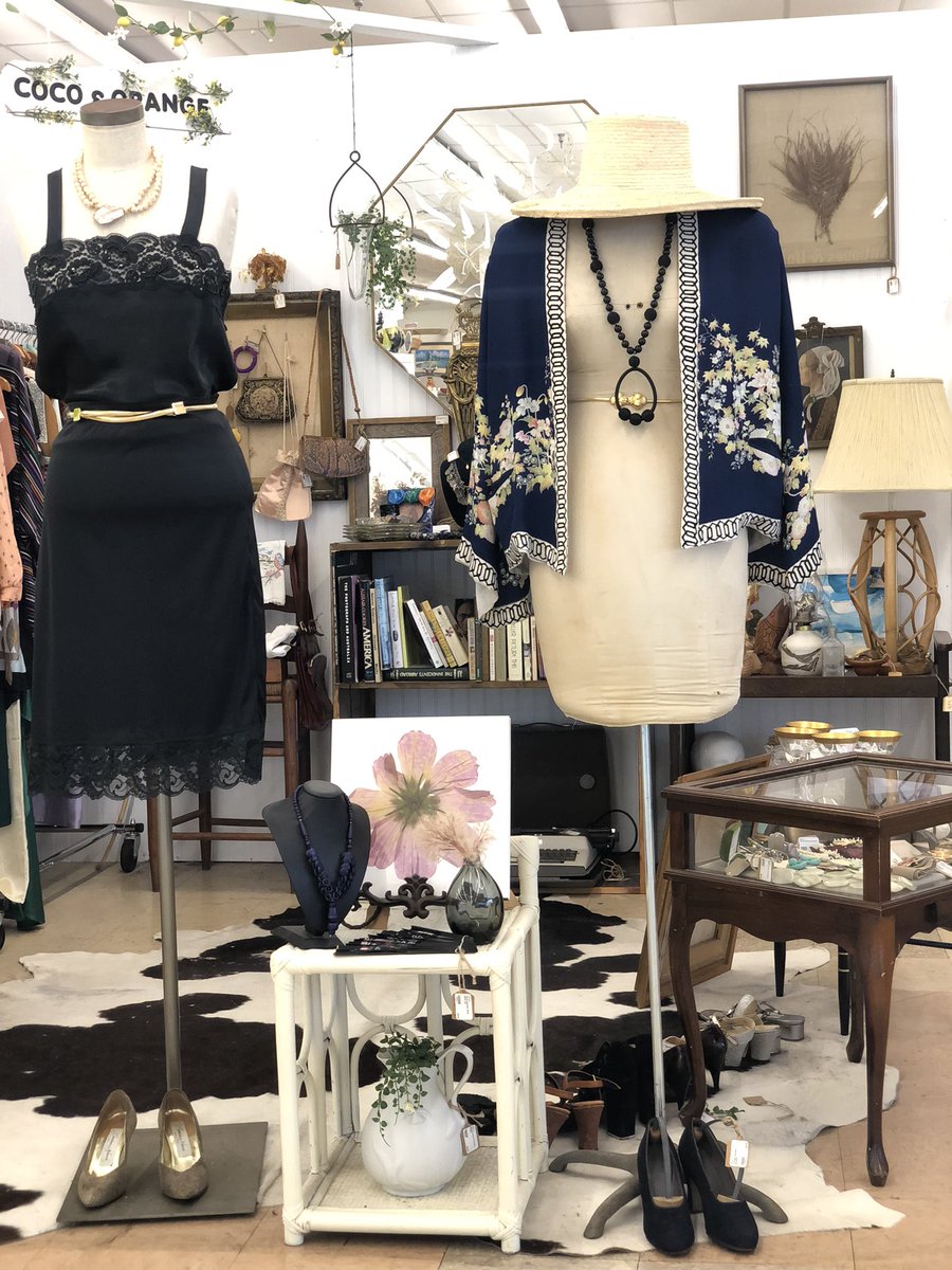 cocoandorange's tweet photo. Treasure hunting ✨ https://t.co/eYR2Wefbpr