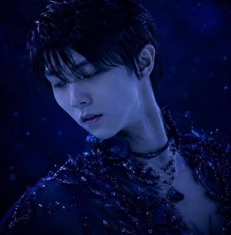 konce69's tweet photo. A word to warm His heart:

GREATEST
There are landscapes you see only once in your life, even if you come back again. Because you won't find the same mix of light, dark, sky and clouds. And also because your soul won't be the same. It's like seeing an Ice Story.
#羽生結弦 https://t.co/DPefcDBMdV