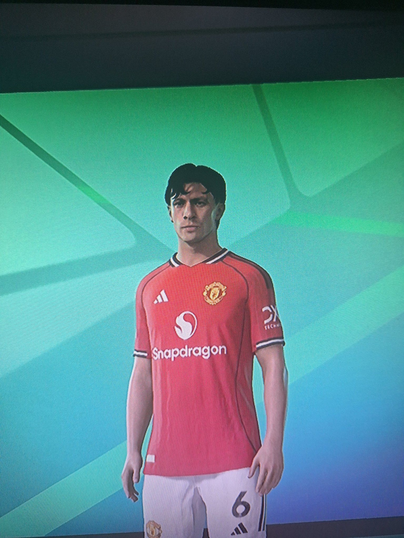 New FC 27 Face Scans Revealed for Ekitiké and Lisandro Martínez