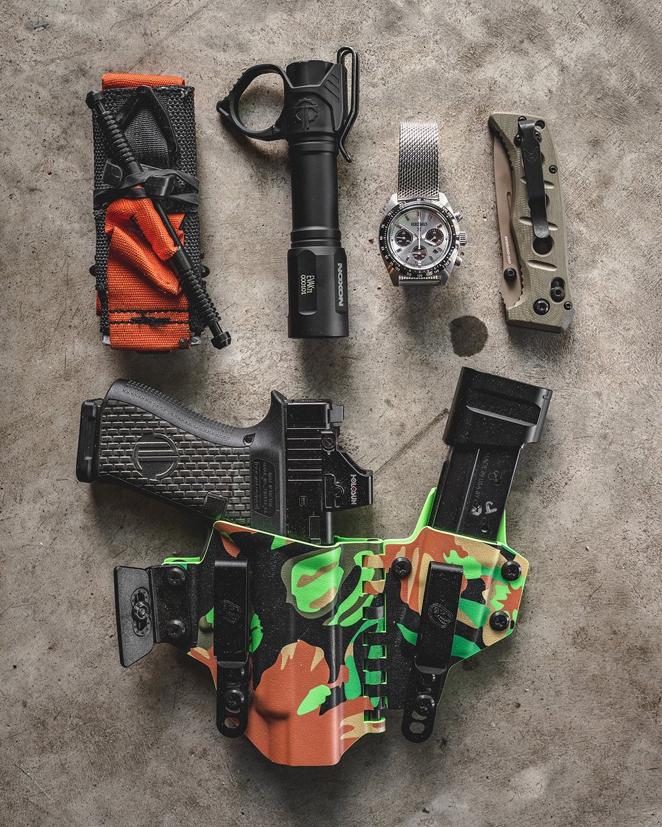 BenchmadeKnives's tweet photo. Build your kit with intention.

The best loadouts aren't built around trends, they're built around trust.

Every piece has a job.
Every ounce has a purpose.

Featured in these setups:
🔪 273FE-2 Mini Adamas®
🔪 5371FE-2601 Shootout®
🔪 537GY-03 Bailout®

Which one's making your lineup?

📸 @Jasondemo