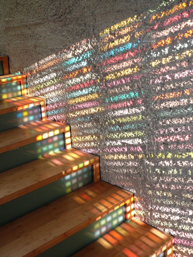 luusssso's tweet photo. One of my favorite projects of all time 

A stained glass door made of hundreds of individual Pantone swatches

Created by Italian architect Armin Blasbichler (2012) https://t.co/t6Uxvs6rja
