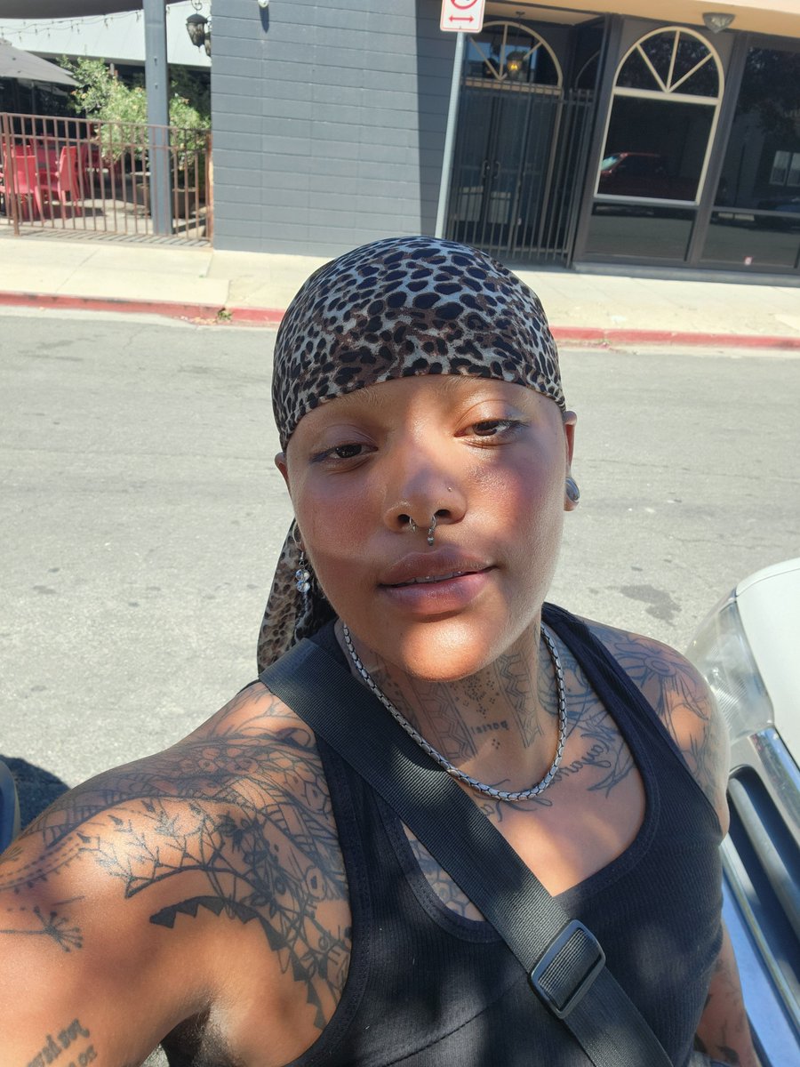 thelifeofrayyy's tweet photo. Sober, celibate, fasting &amp; getting a new tattoo soon 🤭 https://t.co/t8Wpw5jRCK