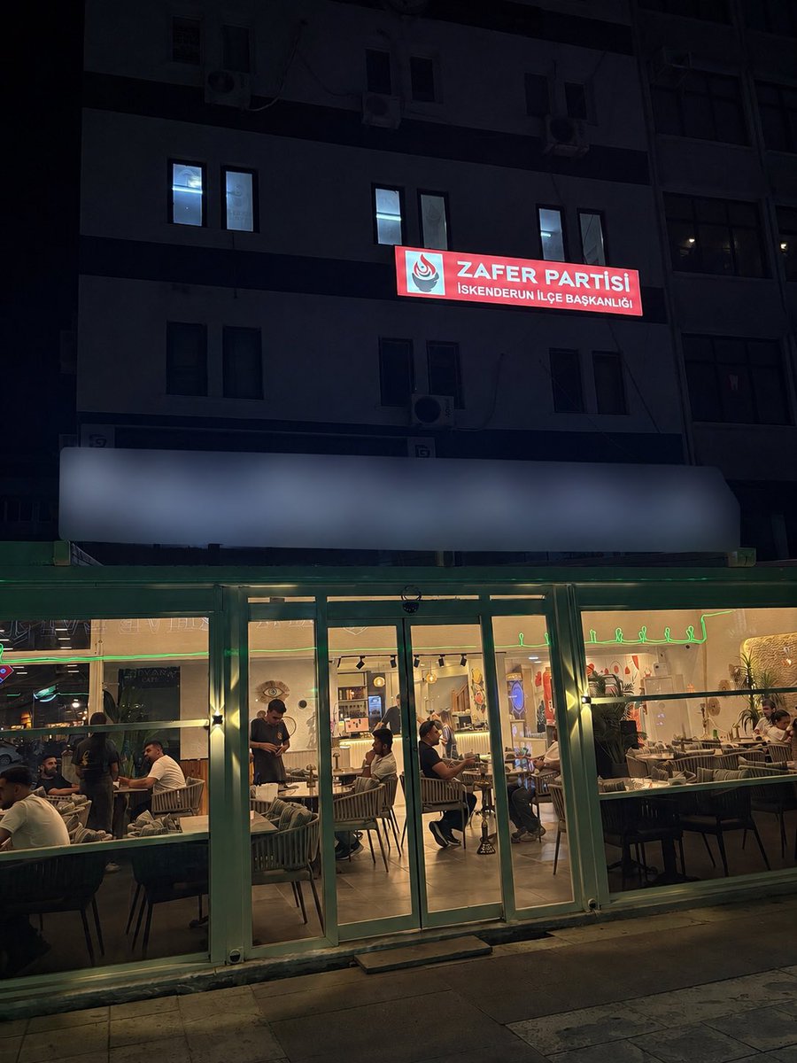hilalinyildizi's tweet photo. Sadece bir tabela değil, tüm yurttaşlara çağrı niteliğinde bir Kuvayı Milliye hareketidir.

Tabelamızı astık ve davetimizi yineliyoruz; Ben, anne şefkatiyle memleketime dört elle sarıldım. Yüreğinde aynı hassasiyeti taşıyan, öncelikle tüm kadınlarımızı, tüm vatan sevdalılarını bekliyoruz.

Memleketimizin bu gününü konuşmak ve yarınlarını birlikte inşa etmek için sizleri Zafer Partisi İskenderun Teşkilatımıza davet ediyoruz...
@umitozdag  @zaferpartisi @SerhatTABANCA @zaferpartihty @zaferisk @cezmi_polat @SeyitYucel06 @AzmiKaramahmut 
@SemihDikkatli  @SuzanKucuksarac @polat_ozbal