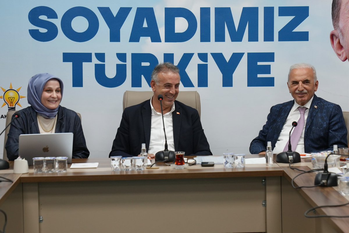 cetinkaya_salim's tweet photo. Belediye Başkanımız @ismetyildirimtr ve İl Koordinatörümüz Esra Sarıçiçek Çakar'ın katılımlarıyla, Haftalık Olağan Yönetim Kurulu toplantımızı gerçekleştirdik.

Değerli Başkanlarımıza katılımlarından dolayı teşekkür ediyor, toplantımızın hayırlara vesile olmasını diliyorum.

📍AK Parti Ümraniye İlçe Başkanlığı

@abdullahozdemir