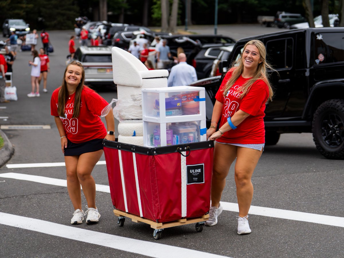FairfieldU's tweet photo. One month until #FairfieldU feels like home again. 🦌🤍 https://t.co/834AJPnsJj