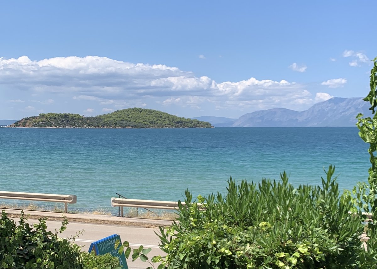 KZiss22's tweet photo. #Greece #Meritocracy #Identity 

https://t.co/cQGtJtApNc 2/2 https://t.co/0CK3XGjpBJ