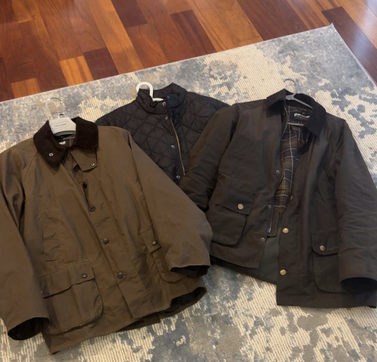 BoozehoundBen's tweet photo. 67 follower Barbour doxx. Would obviously never wear these right now i’m not a fag I just couldn’t think of anything else to doxx besides this and pole. Enjoy! https://t.co/9YCtb2CevX