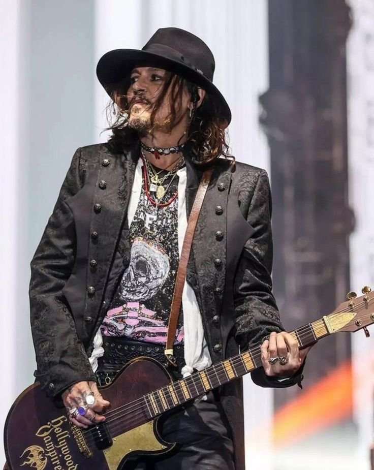 johnnydepp_283's tweet photo. Johnny Depp 
💕💕💕💕💕 https://t.co/IbLhUVcQBx