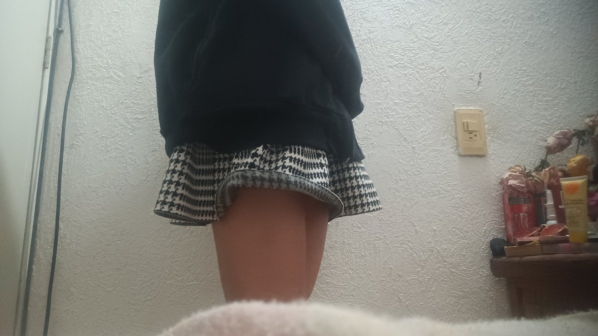 ari_femb's tweet photo. Ayy si me gustaron las fotos insisto me encanta esta paleta de colores entonces ahhh amo :3

#femboy #gay https://t.co/1xSCCkNJiR