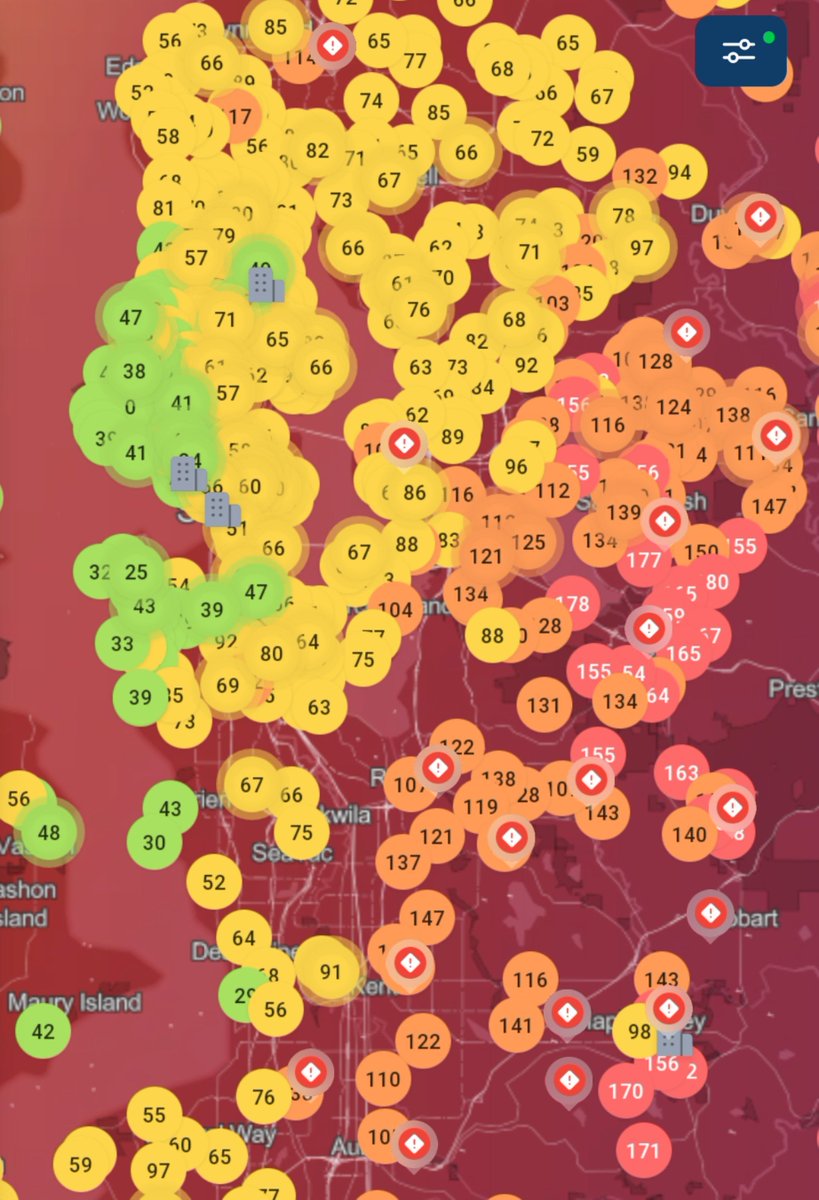 PlugInFUD's tweet photo. The Ballard breeze remains undefeated #seattlewx https://t.co/AzIuyxWmGT