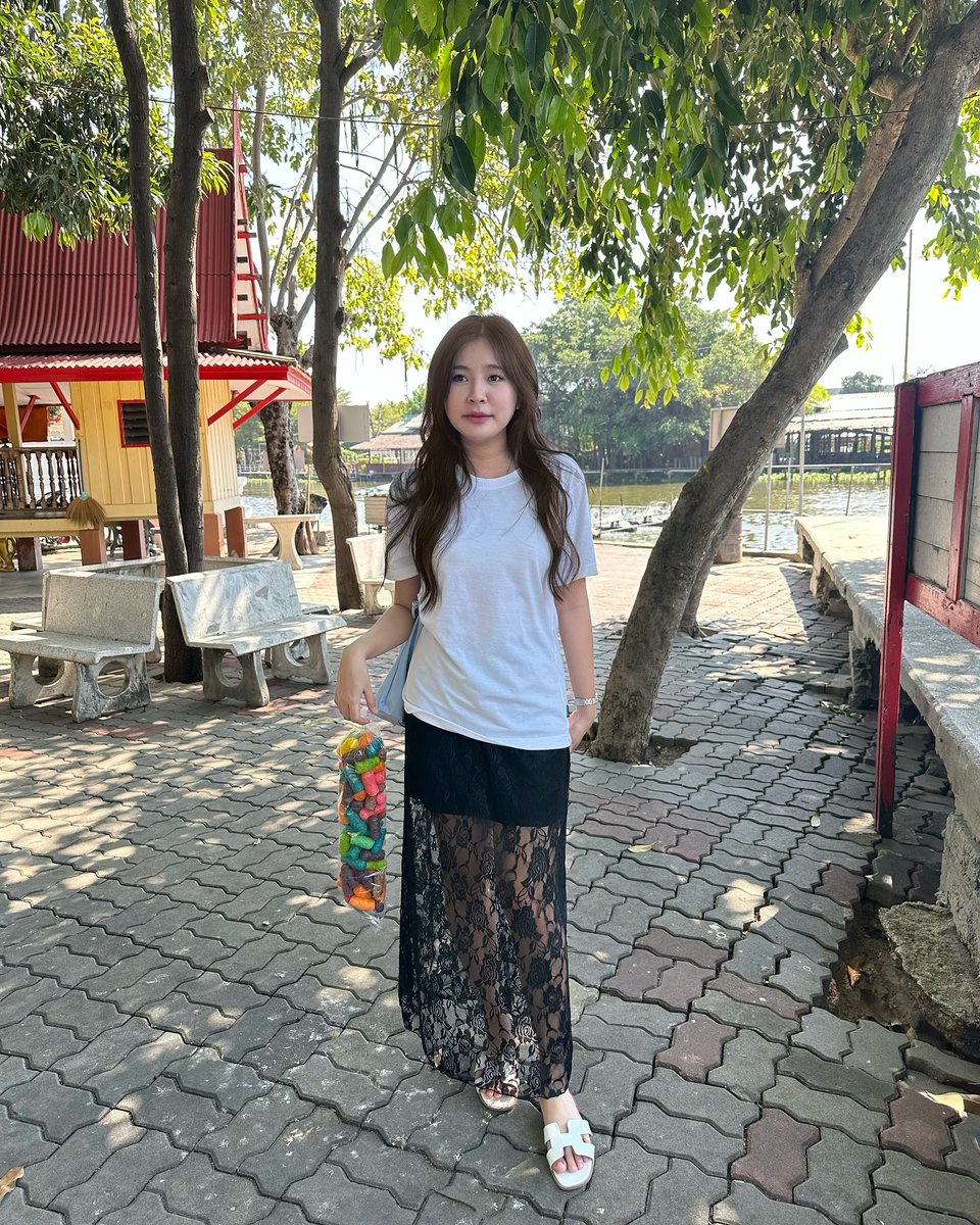 BYRONVET's tweet photo. Wassup 🌍 Just dropping by to say: the world is a better place with you in it—go shine today! 🌟
TycbeL https://t.co/XBJsuJ5roR