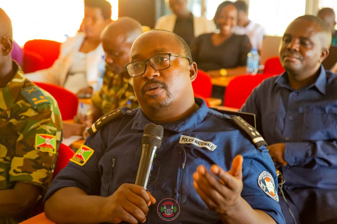OmbudsmanBI's tweet photo. L’Ombudsman du #Burundi Aimée Laurentine KANYANA : "Notre mission est de consolider la bonne gouvernance, promouvoir une administration respectueuse de la loi, protéger les citoyens contre les dysfonctionnements, et renforcer la cohésion sociale par la médiation." https://t.co/ZXqROgPXq4