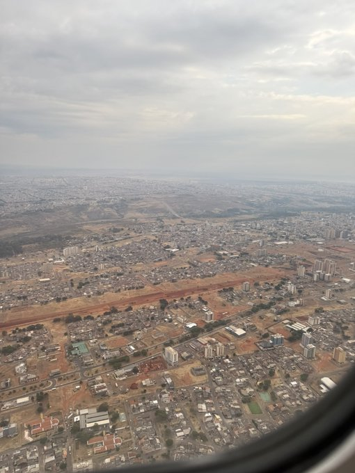 senshi_real's tweet photo. essa é pra quem fala que brasilia é uma cidade feia

vista linda!! https://t.co/IWPHsm4w0O