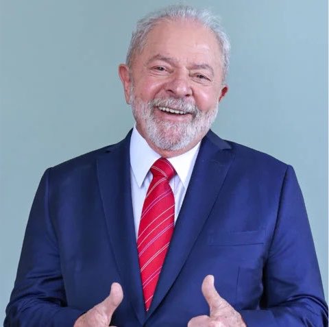 pedrorousseff's tweet photo. 🚨ÉPICO! Montadora chinesa ESCOLHE BRASIL pra INVESTIR R$4,6 BILHÕES e gerar mais de 10 MIL EMPREGOS

Fábrica terá capacidade para PRODUÇÃO de mais de 200 MIL veículos POR ANO

COM LULA A INDÚSTRIA BRASILEIRA ESTÁ DE VOLTA! 🦑🇧🇷🚗 https://t.co/6Cn6NG4kge