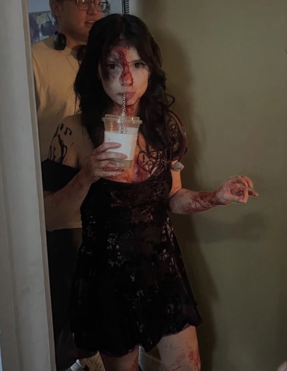screamnhorror's tweet photo. the contacts are so freaky https://t.co/eX4Mvg7P6w
