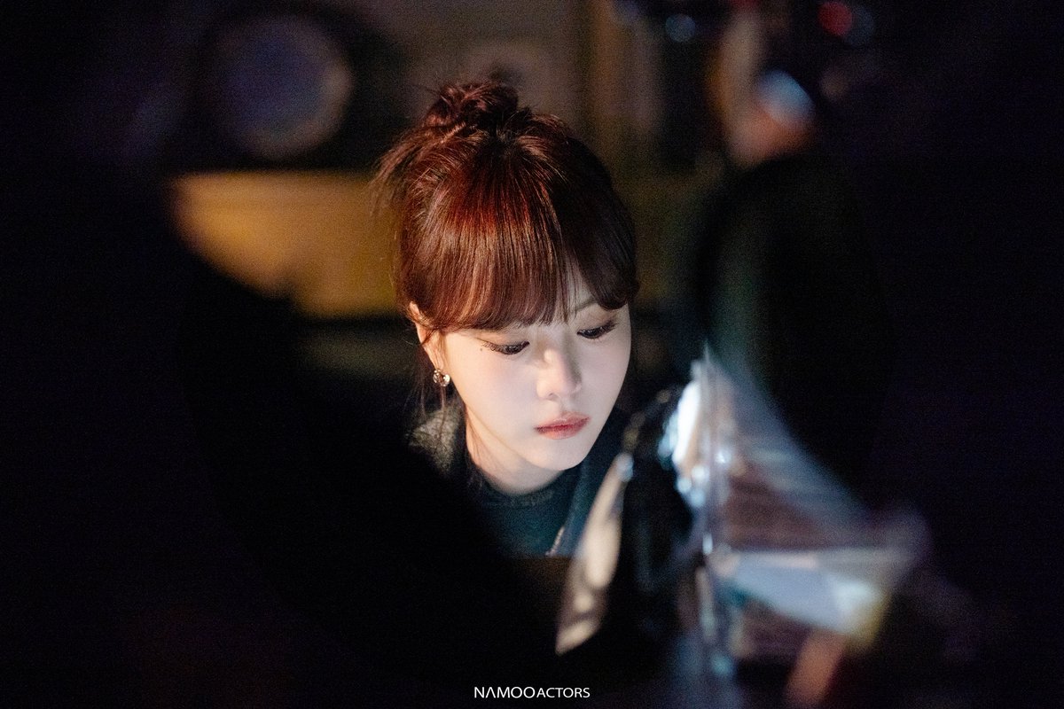 NAMOOACTORS2004's tweet photo. [#MOOD] 💿 𝑁𝐴𝑀𝑂𝑂:𝐷𝑅𝐼𝑉𝐸

ENA <그대에게 드림>에서 '오하나'랑
친구 하고 싶은 사람 모여라 (1/216)

극 중에서 다양한 시대와 장르를 소화하며
사랑스러운 매력 가득 보여주고 있는 열음 배우 ⊹꙳

나무가 아껴둔 열음 배우의 비하인드를 그대에게 드림 𖨆♡ 

#이열음 #그대에게드림 #LEEYULEUM #Dreamtoyou #NAMOOCONTENTS