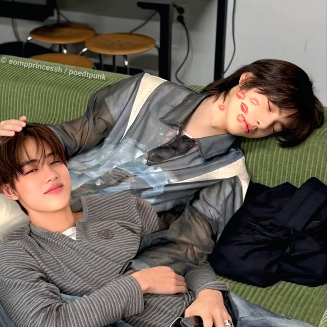 eompprincessh's tweet photo. #hoonhyeon #hyeonhoon manips by me! 😋

© eompprincessh https://t.co/HlnW05QY9b