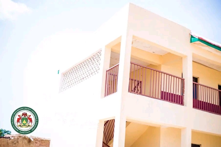 HonMainasibi's tweet photo. Additional blocka of classrooms at Dr Danlami Hayyo Model Primary School in Ungoggo Local Government Area. @nuramaaji @Ahmad_Gogel

#AbbaIsWorking 
#KanoIsWorking https://t.co/gyMtMeSQcn