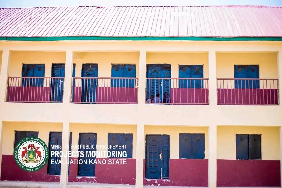 HonMainasibi's tweet photo. Additional blocka of classrooms at Dr Danlami Hayyo Model Primary School in Ungoggo Local Government Area. @nuramaaji @Ahmad_Gogel

#AbbaIsWorking 
#KanoIsWorking https://t.co/gyMtMeSQcn