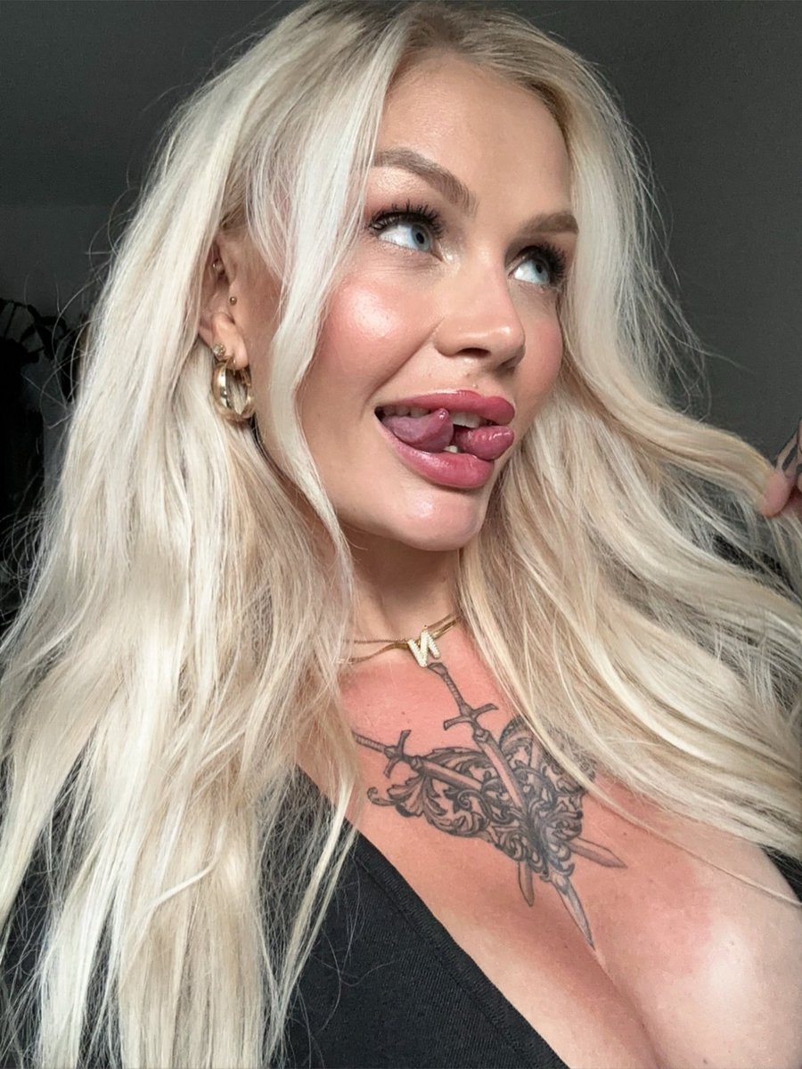 knottySaraoo9's tweet photo. Just a little peek…
Enough to make your hand wander, not enough to finish
You’ll have to come find the rest
#America #Melbourne #Unitedkingdom #Australia #Ireland #England #Russia https://t.co/bqgx0IzGBg