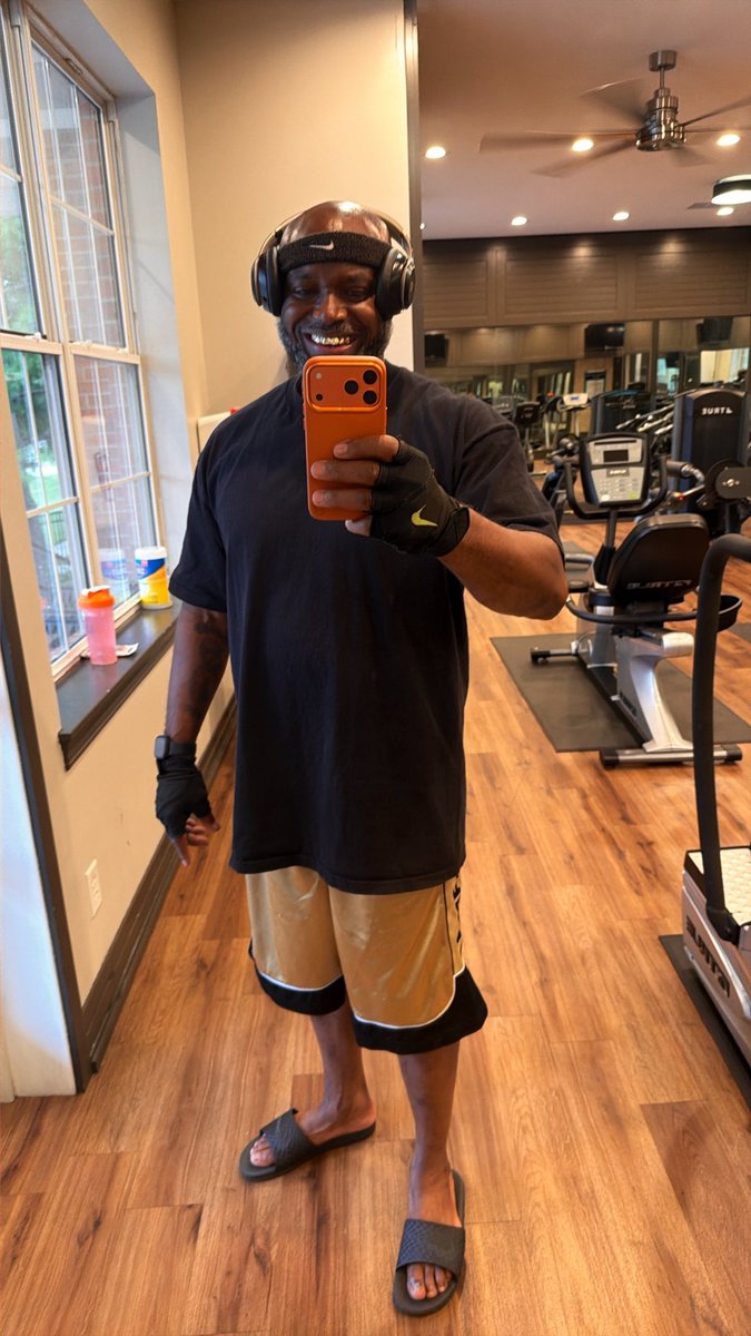 holythug36's tweet photo. Time 2 Get It In!!!#GYMLYFE #GRINDTYME. https://t.co/ckpPcEaJKX
