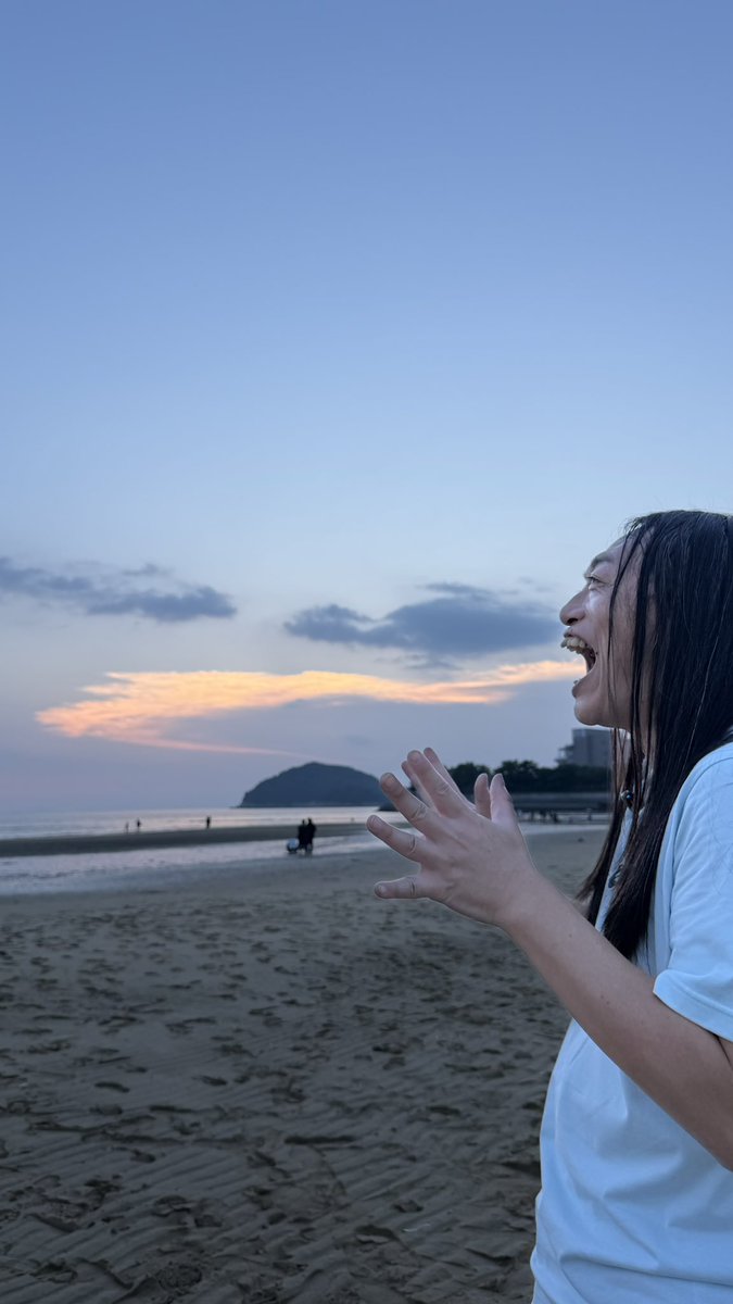 lovemedo_uranai's tweet photo. 香川県三豊市父母ヶ浜で、
口から何か出た！
運気アップに待ち受けにどうぞ！ https://t.co/HbJruFOcrG