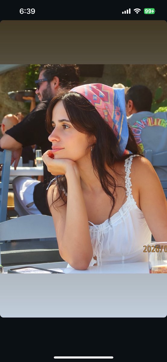 brillamila's tweet photo. Dios mío el perfil de camila cabello es realmente PERFECTO. https://t.co/qfnt64446R