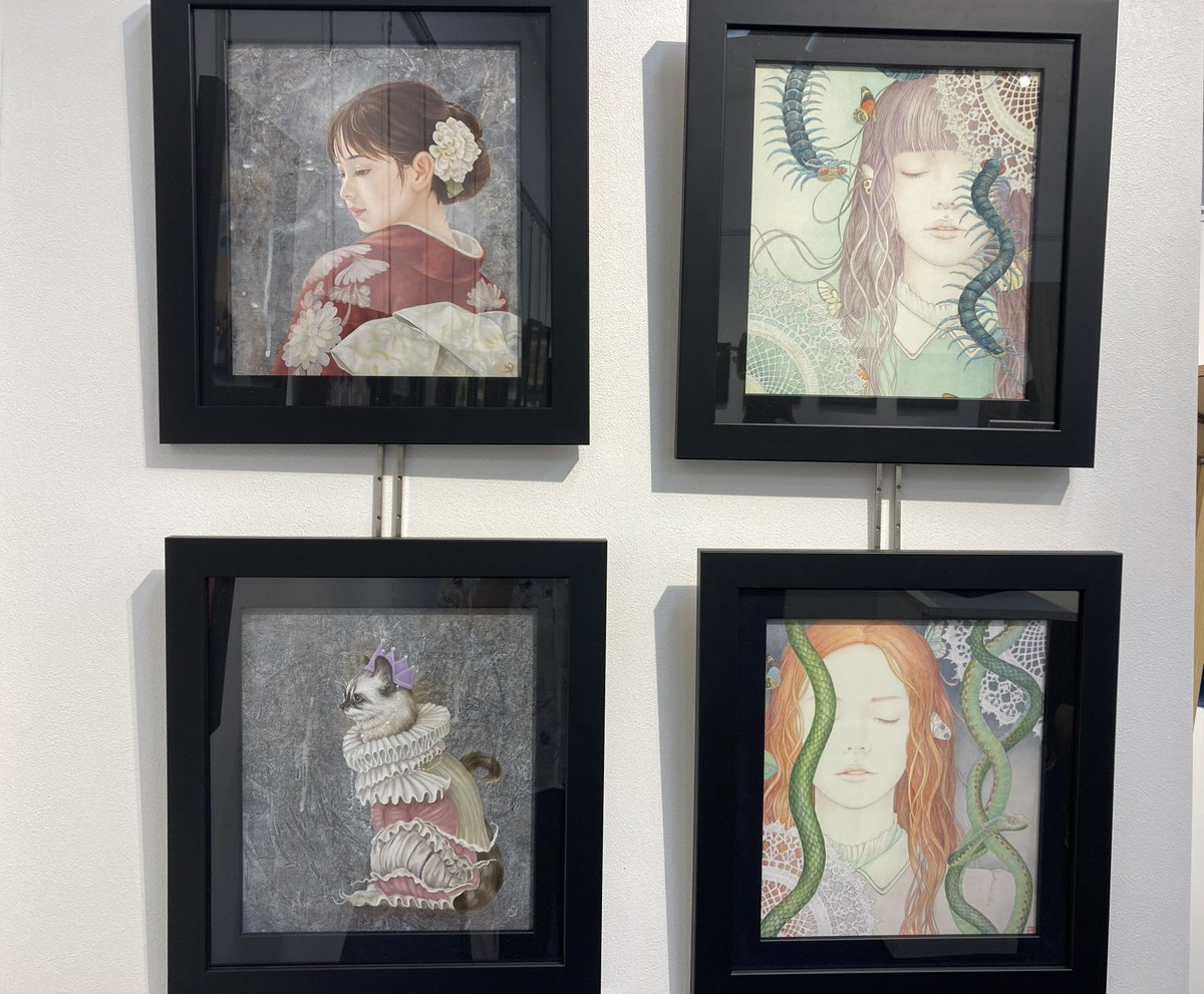 rinren7330's tweet photo. 企画スパンアートギャラリー『色紙絵 100人展』東京交通会館で拝見しました。画像は
＃深瀬優子 さん
＃建石修志 さん
＃高田美苗 さん
＃豊永侑希 さん
＃鳥居椿 さん
＃遅野井梨絵 さん
＃清水のぶ子 さん
＃植上幸子 さん       続く https://t.co/gt3NJUR76v