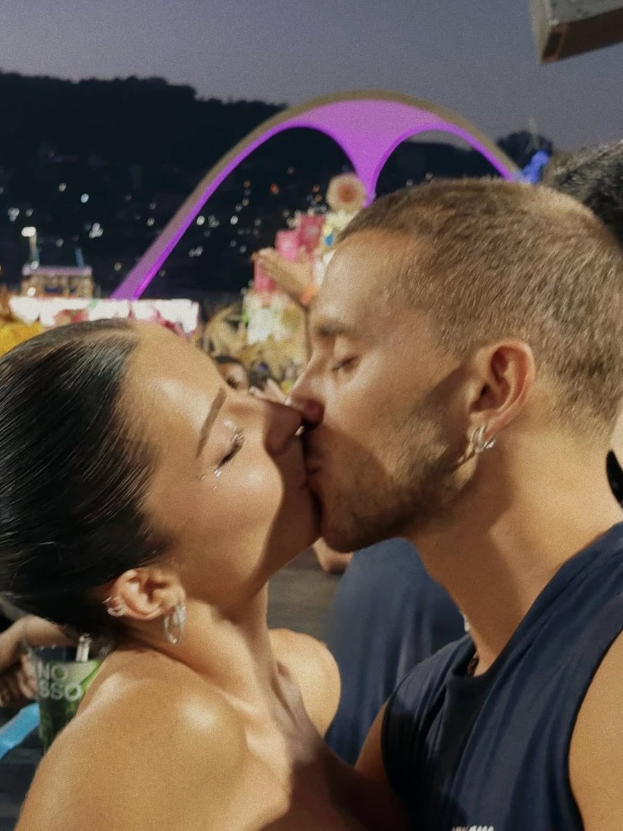 tata_picon's tweet photo. “que a vida te abrace com a mesma alegria, leveza e amor que são os nossos dias juntos. feliz aniversário, meu amor ♥️🐒”

Preciosos demais 🐒🫂 https://t.co/EZjaYGzWsc